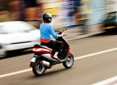 <b>摩托车、电动车、私家车上路新规 从5月起实施</b>